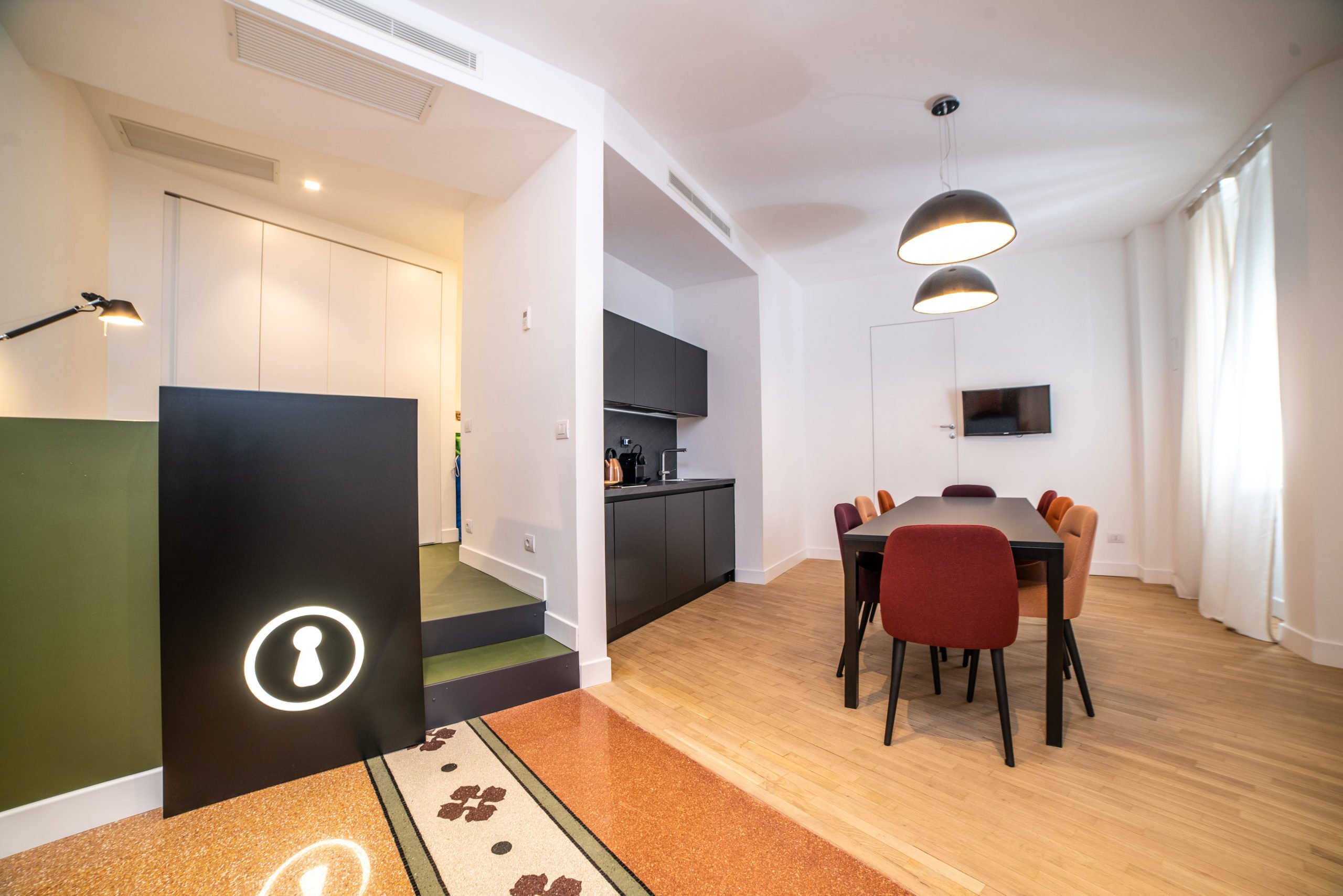 <b>Youroom<br> Boncompagni</b>