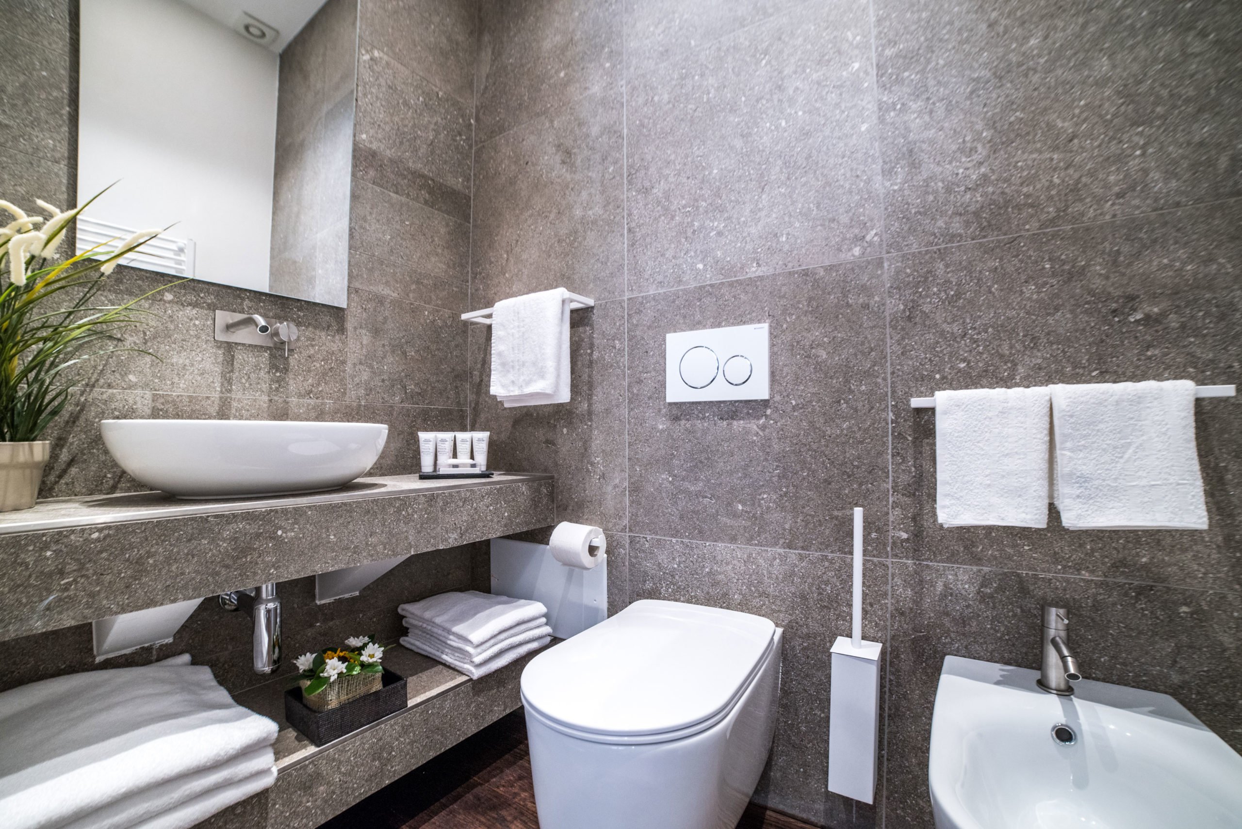 <b>Deluxe Triple Room</b>