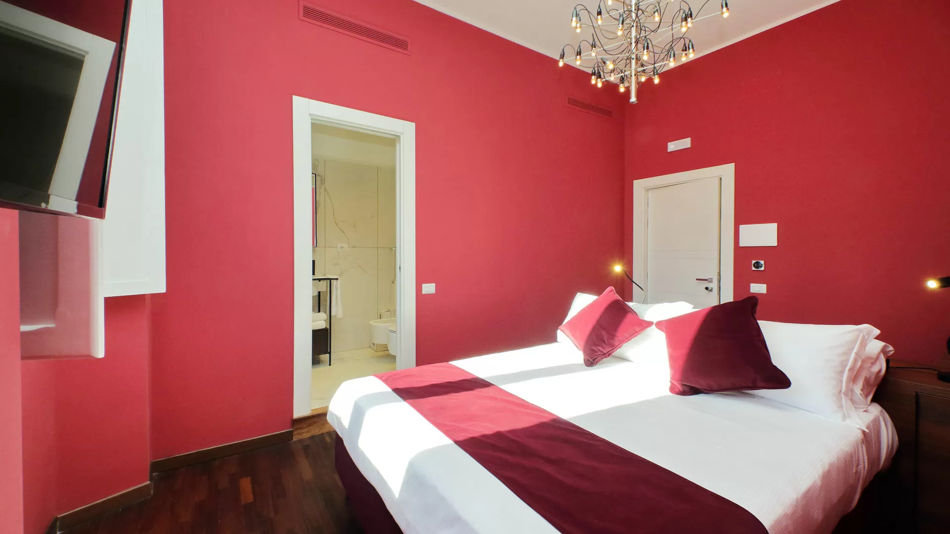 <b>Standard Double Room</b>