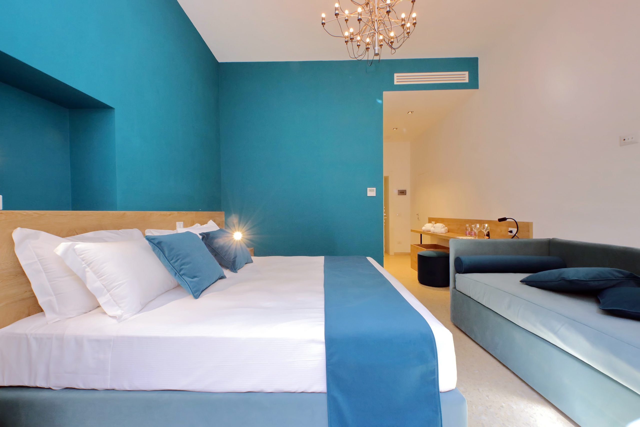 <b>TRIPLE DELUXE ROOM </b>