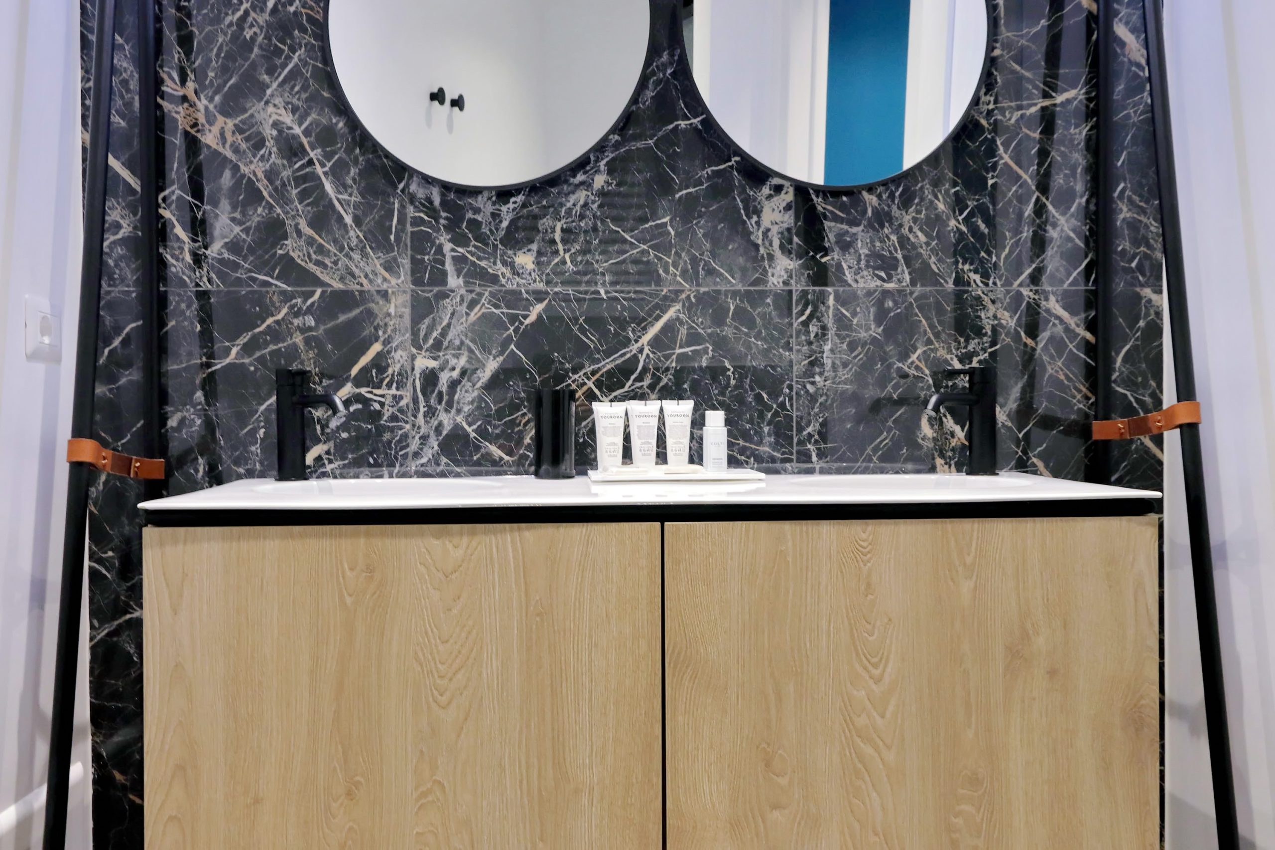 <b>TRIPLE DELUXE ROOM </b>