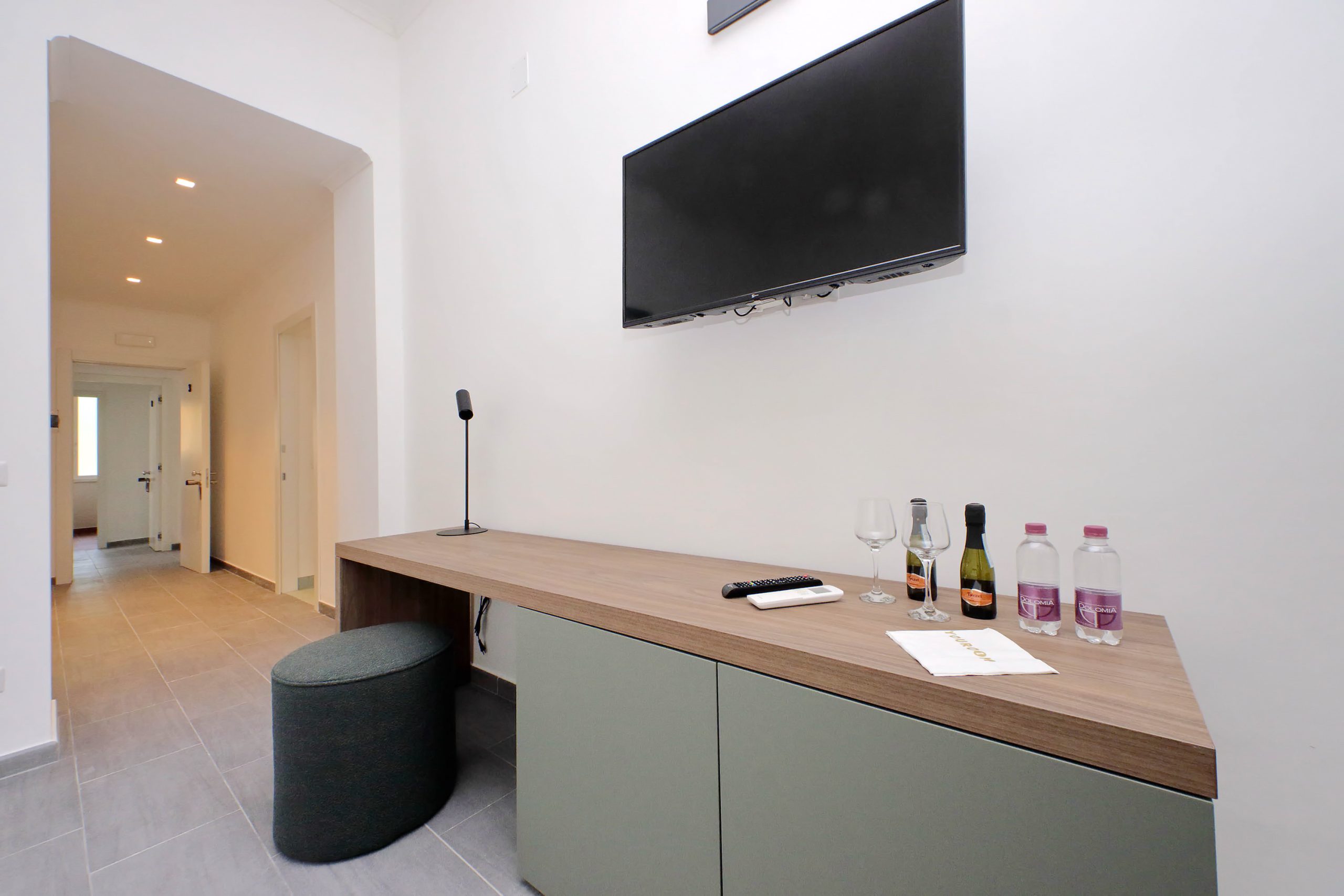 <b>SUPERIOR DOUBLE ROOM </b>