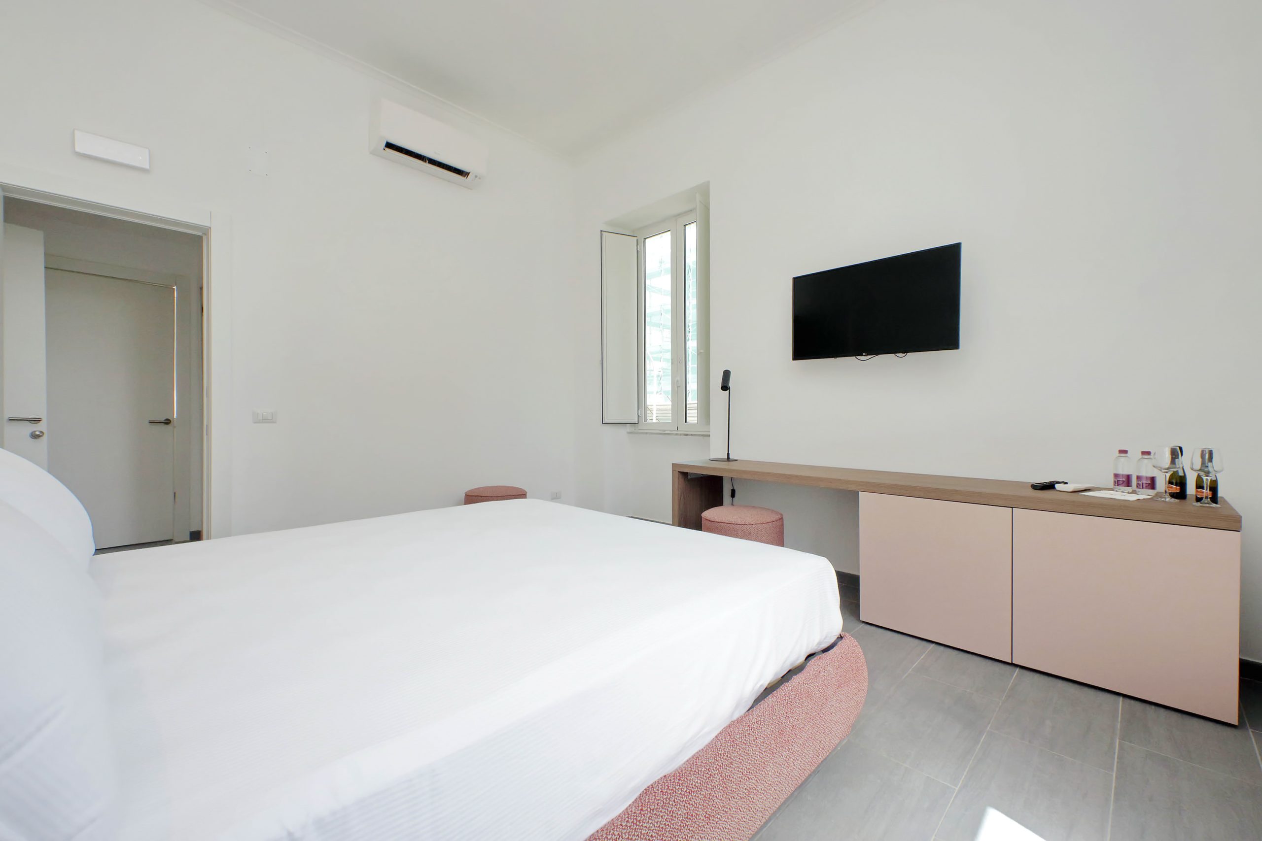 <b>SUPERIOR TRIPLE ROOM </b>