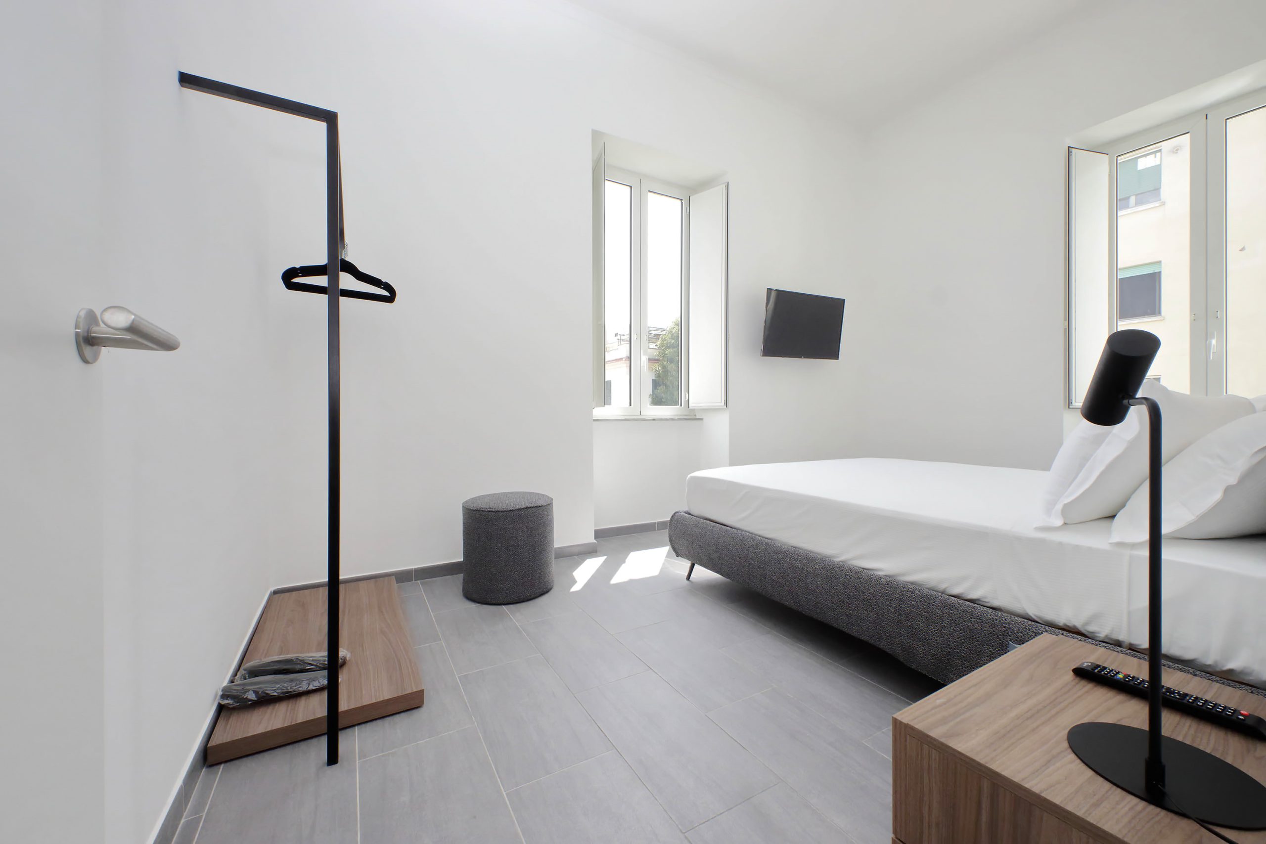 <b>DELUXE TRIPLE ROOM </b>