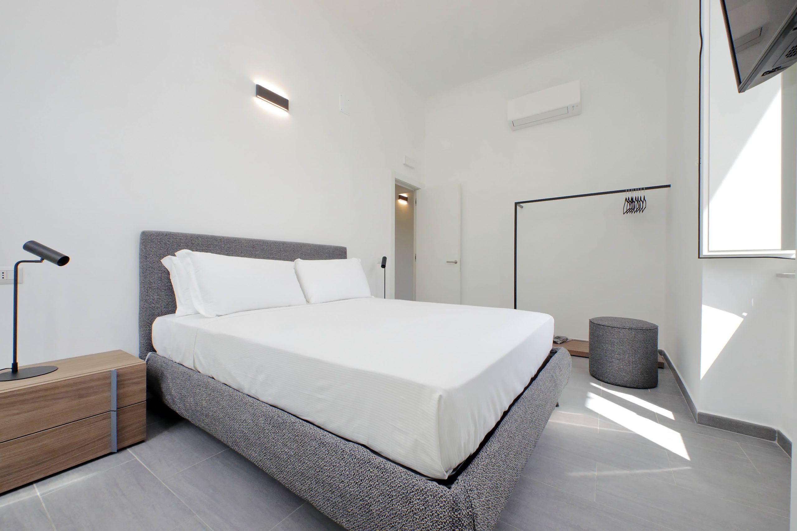 <b>DELUXE TRIPLE ROOM </b>