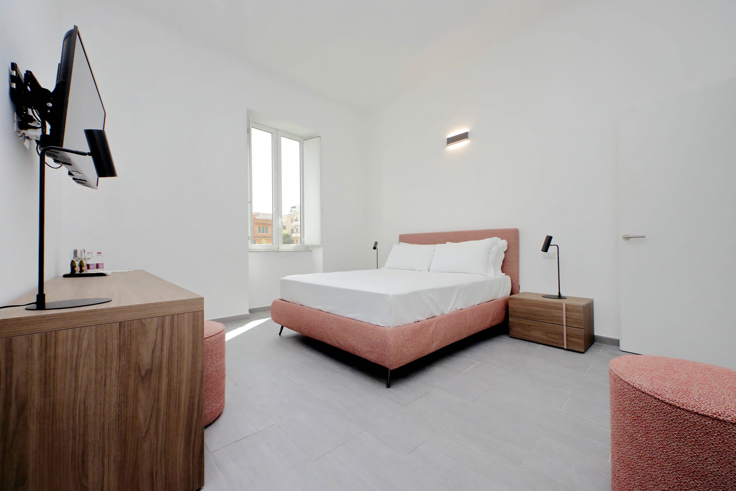 <b>DELUXE TRIPLE ROOM </b>