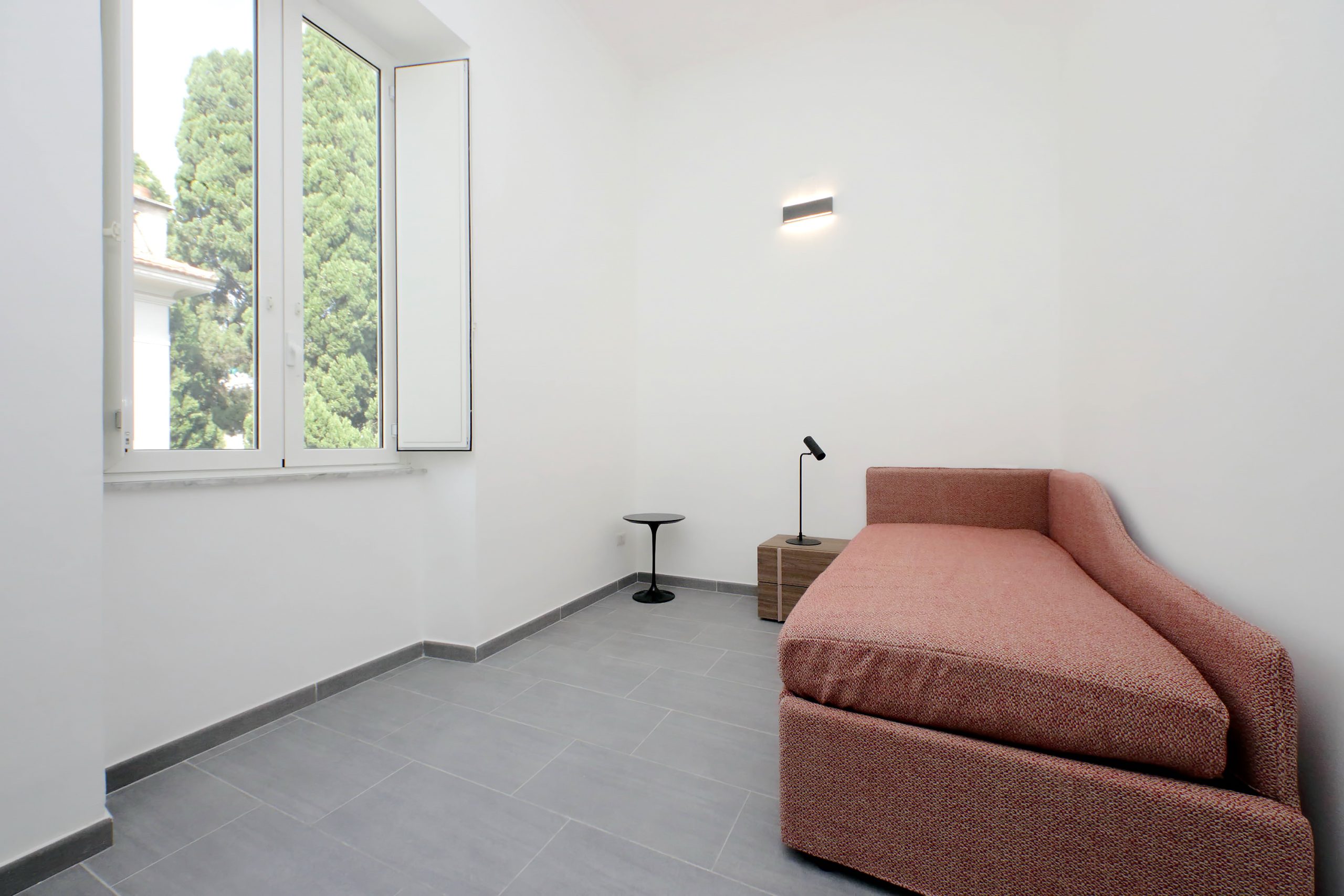 <b>DELUXE TRIPLE ROOM </b>