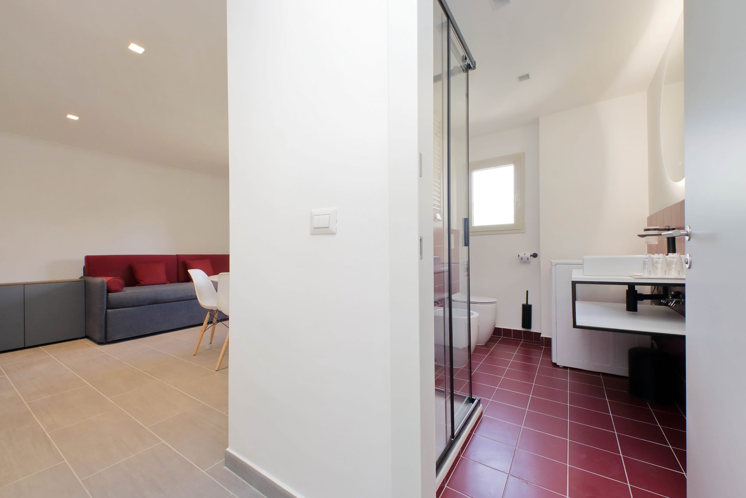 <b>TOP FLOOR WITH TERRACE </b>