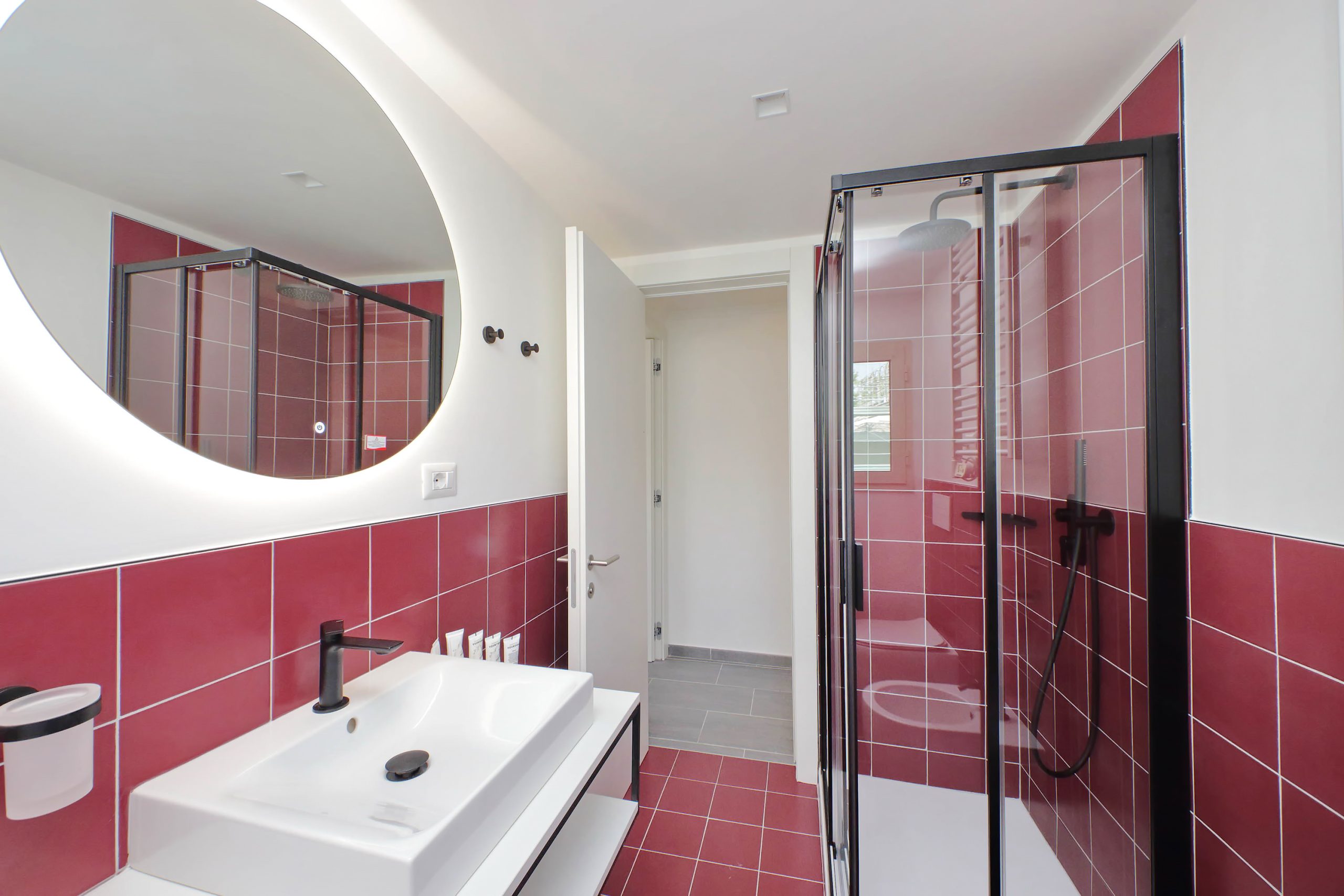 <b>TOP FLOOR WITH TERRACE </b>