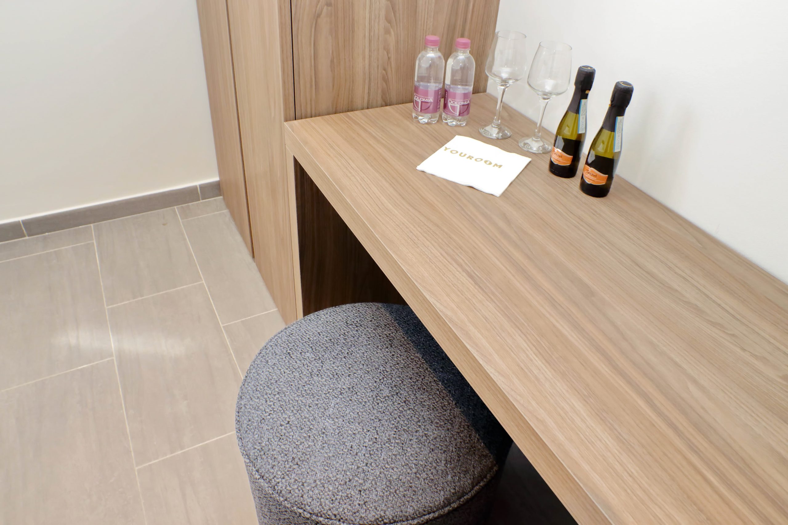 <b>TOP FLOOR WITH TERRACE </b>